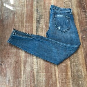 MOTHER Blue Ankle Cropped Jeans with Slim Fit